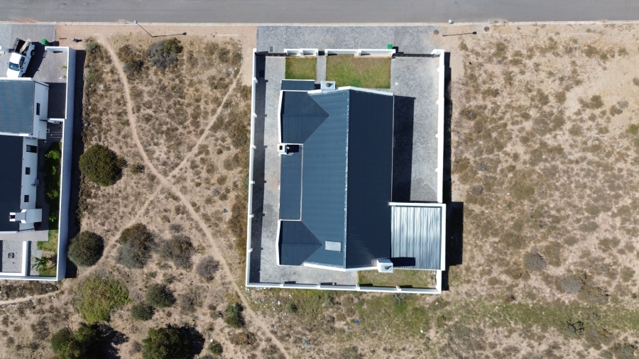 4 Bedroom Property for Sale in Harbour Lights Western Cape